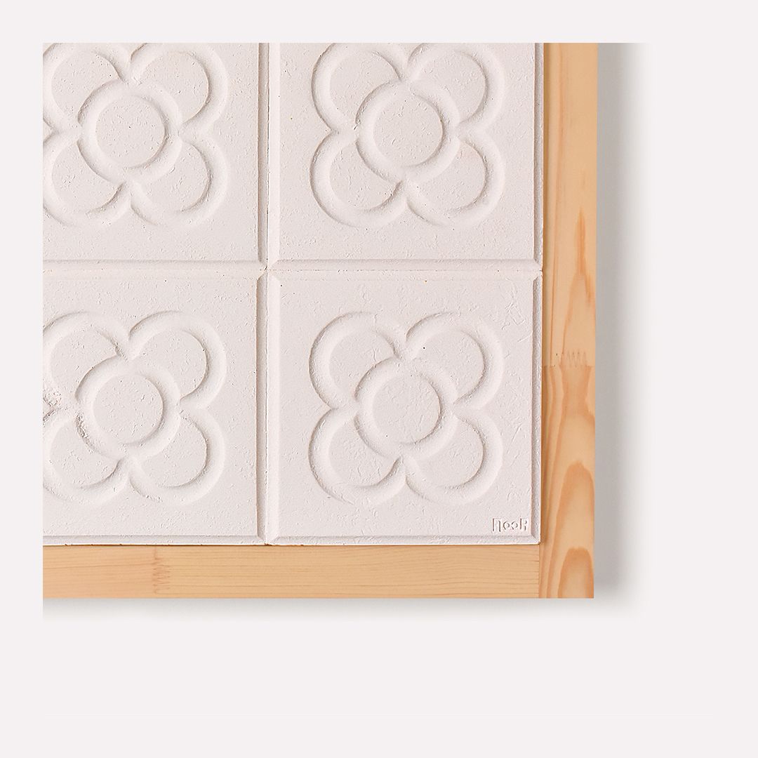 cuadro_modernista_baldosa_barcelona_color_blanco cuadro panot flor de barcelona blanco detalle